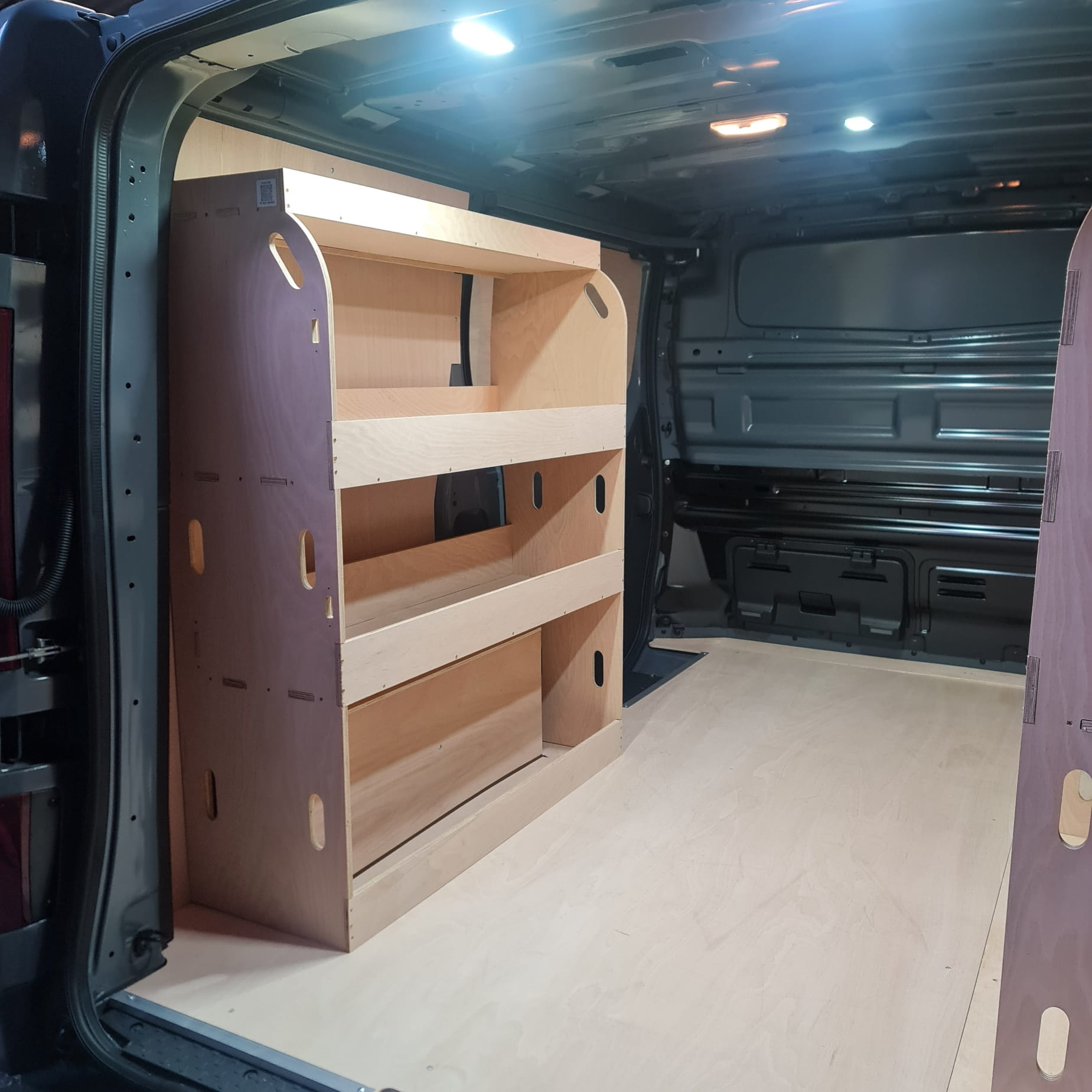 Toolbox rack mounted onto Toyota Proace false floor, Set 11.
