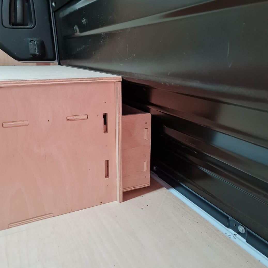 Vauxhall Vivaro compact Euro box racking with underfloor drawer storage